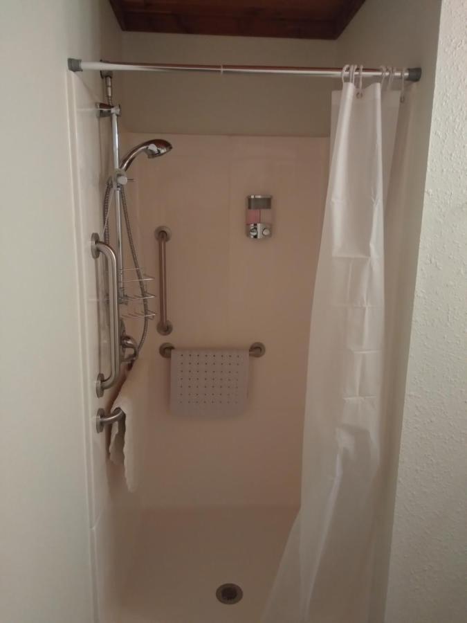 Comfort Zone Inn Rothsay ภายนอก รูปภาพ